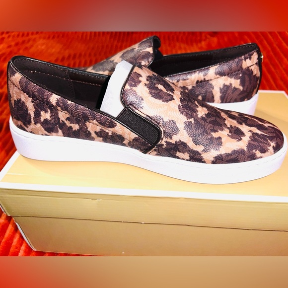 Michael Kors Michael Womens Keaton Slip-On Logo Sneakers - Light Khaki Multi - Picture 2 of 8